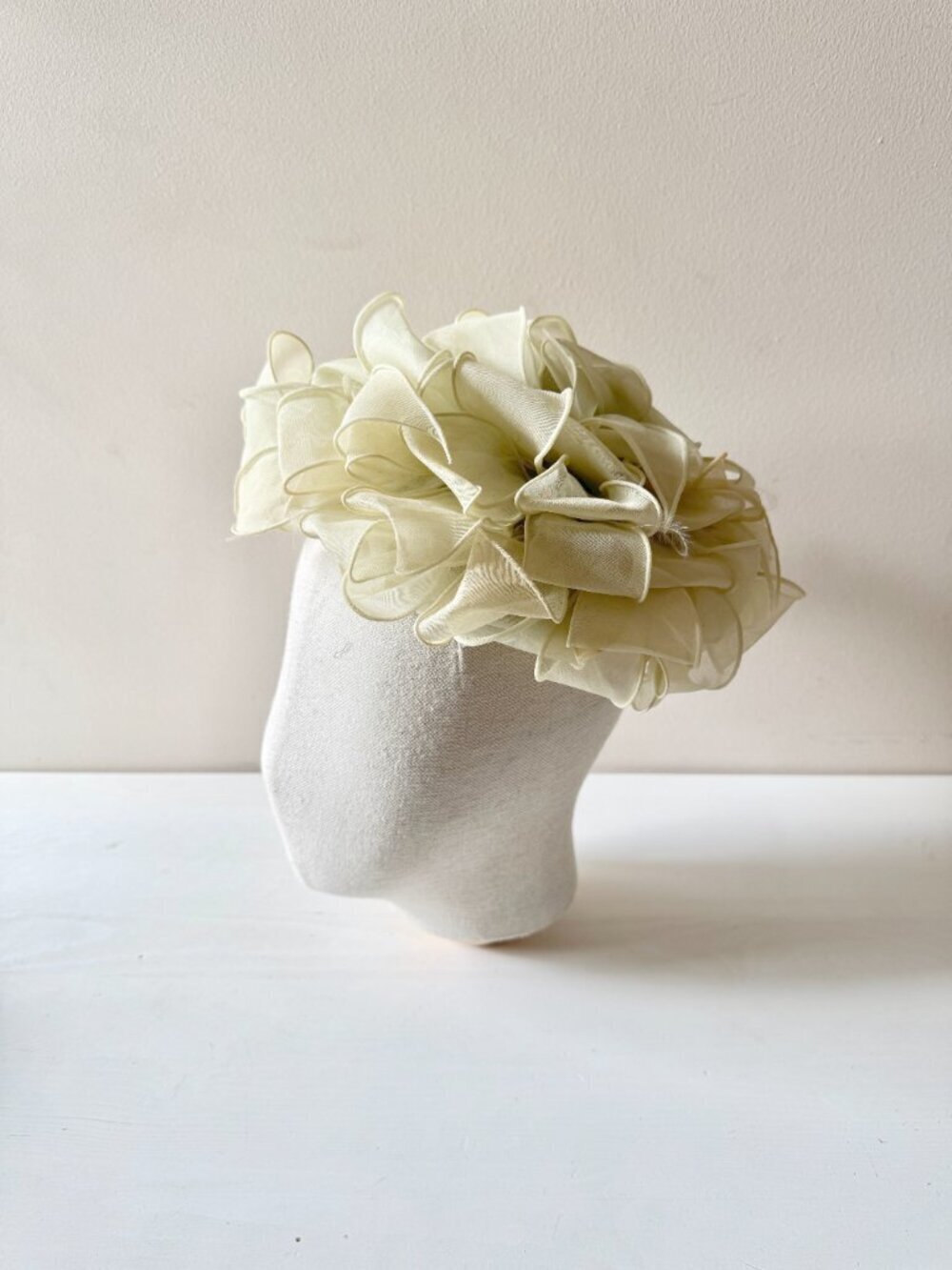 Vintage ANDRE Pale Green Mesh Tulle Ribbon Beehive Hat